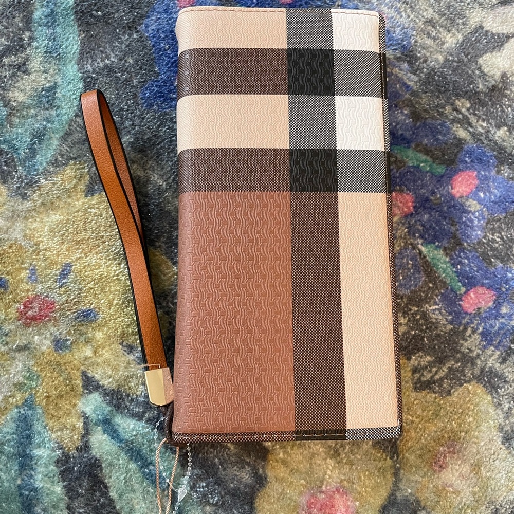 Checkered Wristlet Wallet